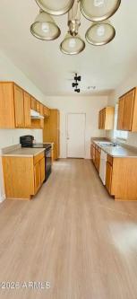 PERFECT HOME FOR RENT, READY FOR MOVE IN AND FAMILY FRIENDLY in Phoenix - Image 1