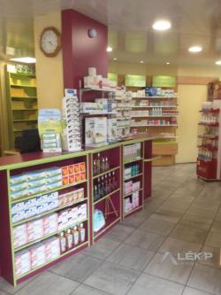 PHARMACIE MURS ET HABITATION à Cholet - Photo 1