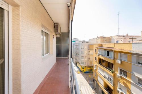 PISO EN PLENO CENTRO JUNTO RECOGIDAS en Granada - Imagen 1