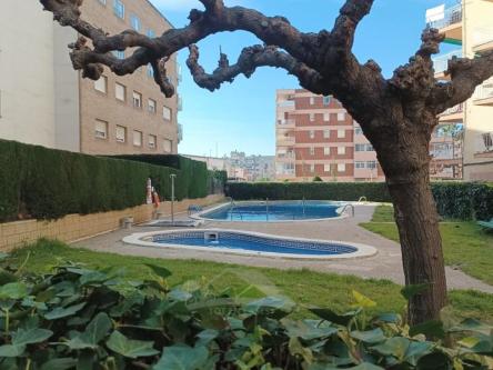PRECIOSO PISO REFORMADO CON PISCINA EN SALOU en Salou - Imagen 1