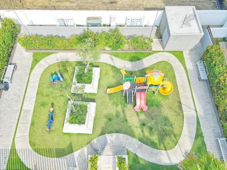 PRIMER PISO PATIO PRIVADO Y PISCINA JARDINES DELE ESTE en Santiago - Imagen 4
