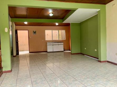 PROPIEDAD CON CASAS Y APARTAMENTOS EN SABANILLA. en San José - Imagen 4