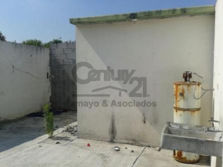 PROPIEDAD EN ESQUINA en Huinalá - Imagen 8