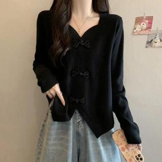 Plus Size New Chinese Style Ribbed Irregular V-Neck Long … in Woodlands - Image 1