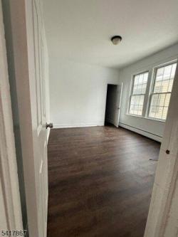 - Pomona Ave Unit,newark, Home For Rent in Newark - Image 1