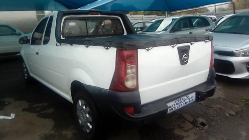 Pre-owned 2014 Nissan Np-200 1.6 Engine Capacity with Manuel in Alberton - Image 8