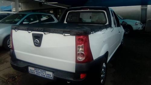 Pre-owned 2014 Nissan Np-200 1.6 Engine Capacity with Manuel in Alberton - Image 9