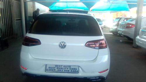 Pre-owned 2019 VW Golf 7 2.0 Engine Capacity R-Line with Automat in Alberton - Image 4