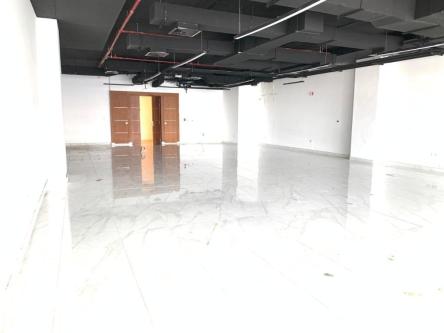 Prime Office for Rent in Al Garhoud! in Dubai - Image 1