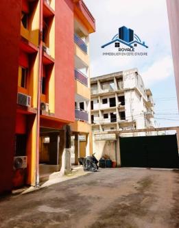 R+3 Jumelé Riviera à Abidjan - Photo 3
