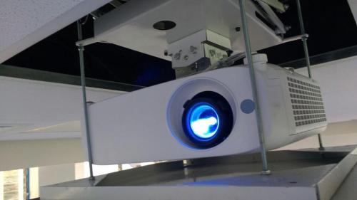 RACK ELÉCTRICO ELEVADOR PARA PROYECTOR MULTIMEDIA en Lima - Imagen 4