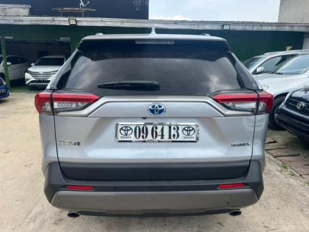 RAV4 hybride 2020 à Douala - Photo 4
