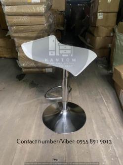 READY MADE OFFICE TABLE in Bignay - Image 4