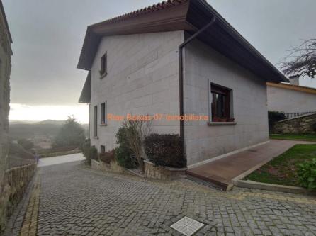 REF 2875 CHALET 3 DORM. CON PISCINA COMO NUEVO ( O ROSAL ) en Vigo - Imagen 1