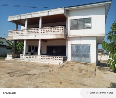 *RENTAL OF COMMERCIAL 8BRM WITH STOREY WITH 4 BRM OUTHOUSE in Accra - Image 1
