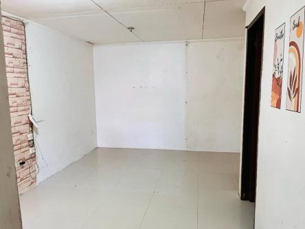 RUSH SALE! ROW HOUSE, CLEAN TITLE! in Lipa - Image 4