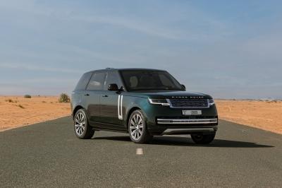 Rent a 2023 Land Rover Range Rover Vogue Autobiography V8 … in Abu Dhabi - Image 1