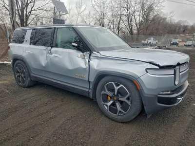 Repairable Cars 2023 Rivian R1S ADVENTURE for Sale in Jersey City - Image 1