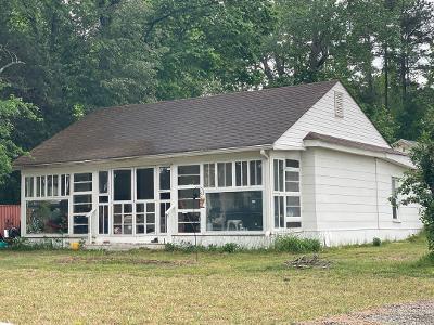 River Rd in Richmond - Image 1