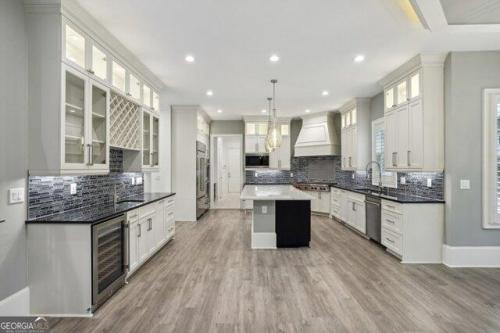 Robinson Rd Ne, Marietta, Home For Rent in Atlanta - Image 1