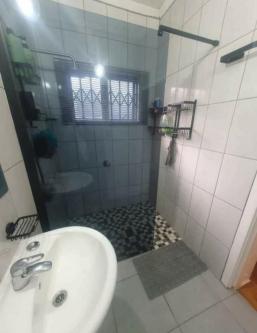 Room Rent / House Share in Durban - Image 8
