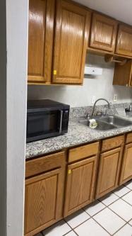 Rooms for Rent/Clean & Quiet/Kitchen Access in Las Vegas - Image 8