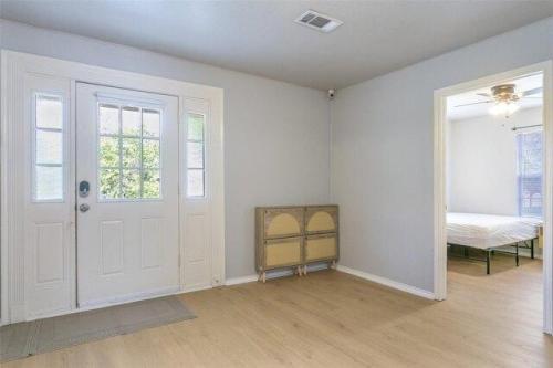 S Crawford St Unit,denton, Home For Rent in Denton - Image 1