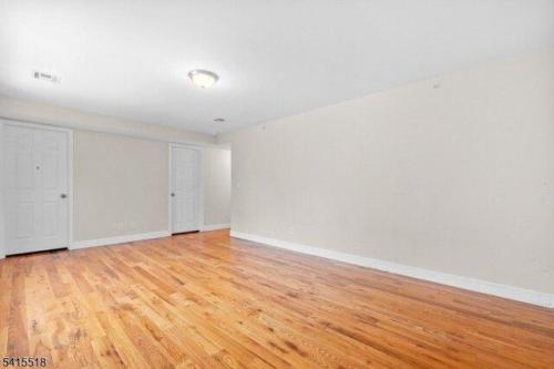 S Th St, Newark, Home For Rent in Newark - Image 1
