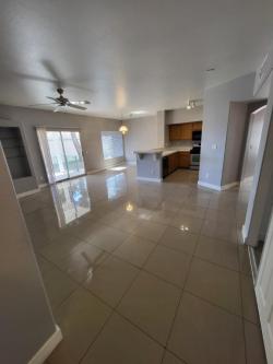SE RENTA APARTAMENTO 3 RECAMARAS, 2 BAÑOS Remodelado. in Sunrise Manor - Image 2