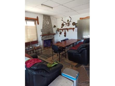 SE VENDE CASA DE CAMPO CON PISCINA en Cáceres - Imagen 1