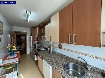 ??????SE VENDE PISO EN LA ROSALEDA?????? en Ponferrada - Imagen 1