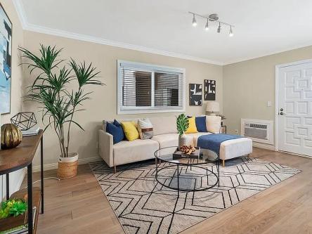 SECURE WELL-MAINTAINED COMMUNITYMODERN FINISHES THROUGHOUT in Santa Monica - Image 2