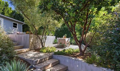 SINGLE FAMILY HOME FOR RENT ASAP! in Los Angeles - Image 2