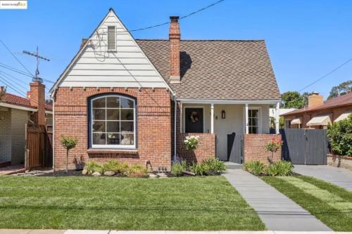 SINGLE FAMILY HOUSE FOR RENT in San Leandro - Image 1