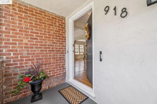 SINGLE FAMILY HOUSE FOR RENT in San Leandro - Image 7