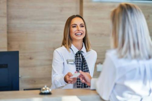 SOLICITAMOS RECEPCIONISTA en Colonia Roma - Imagen 1