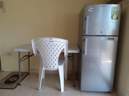 SPACIOUS FAMILY/ COUPLE ROOM & BED SPACE FOR LADIES with BALCONY in Dubai - Image 5