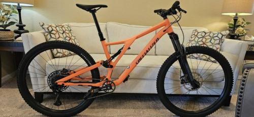 SPECIALIZED STUMPJUMPER. New, Never Ridden. in Honolulu - Image 1