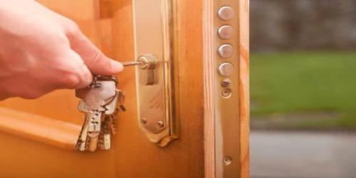 Safe & Key Shop in Queens - Image 1