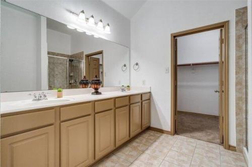 Saint Stephens Sq, Frisco, Home For Rent in Frisco - Image 1