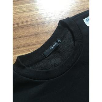 Scratch Sweater ~ Second Hand Round Neck in Singapore - Image 1
