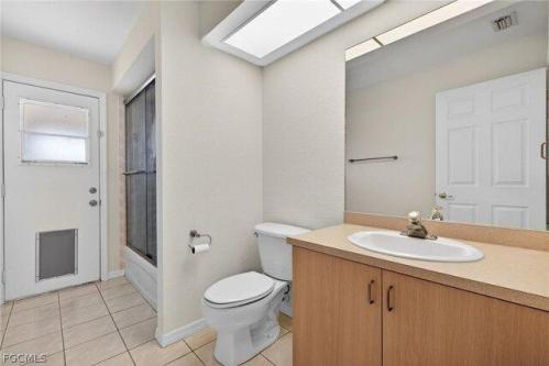 Se Th Ave, Cape Coral, Home For Rent in Cape Coral - Image 1