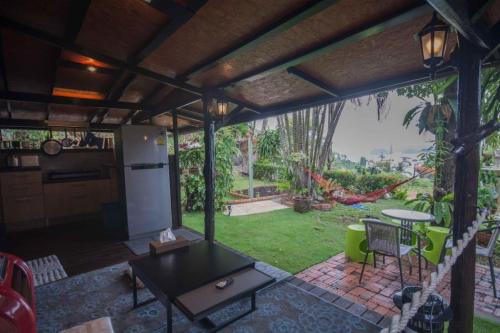 Seaview Cabin Club 4 in Thailand - Image 1