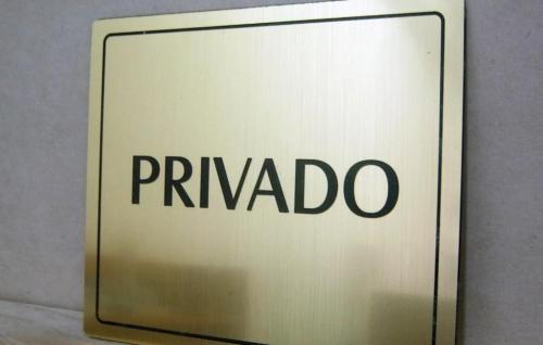 Señalética de acero para edificios en Punta Alta - Imagen 3