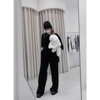 Set Velvet Shorts in Singapore - Image 1