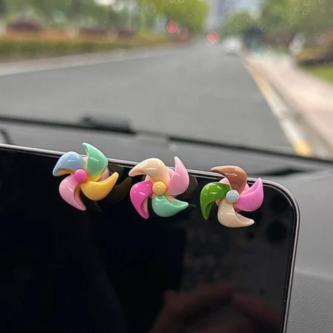 Set of 6 Mini Colorful Decorative Rotating Flowers for Helmets in Singapore - Image 1