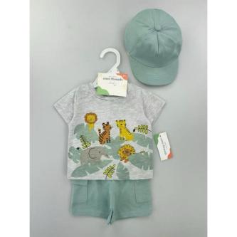 Shorts + hat set in Subang Jaya - Image 1