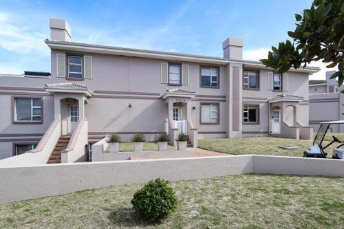 Simplex 2648-ref-115 for Rent in Pinnacle Point Golf … in Mossel Bay - Image 1
