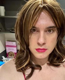 Sissy third Whitstable looking in Worksop - Image 2