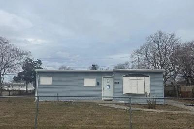 Somerset Rd N in Babylon - Image 1